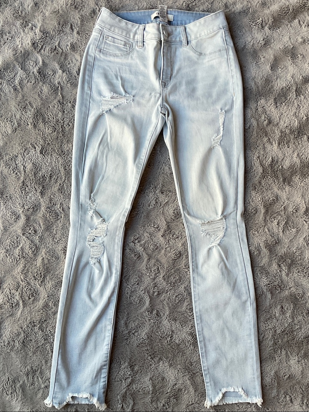 refuge Light Wash Ripped Skinny Jeans